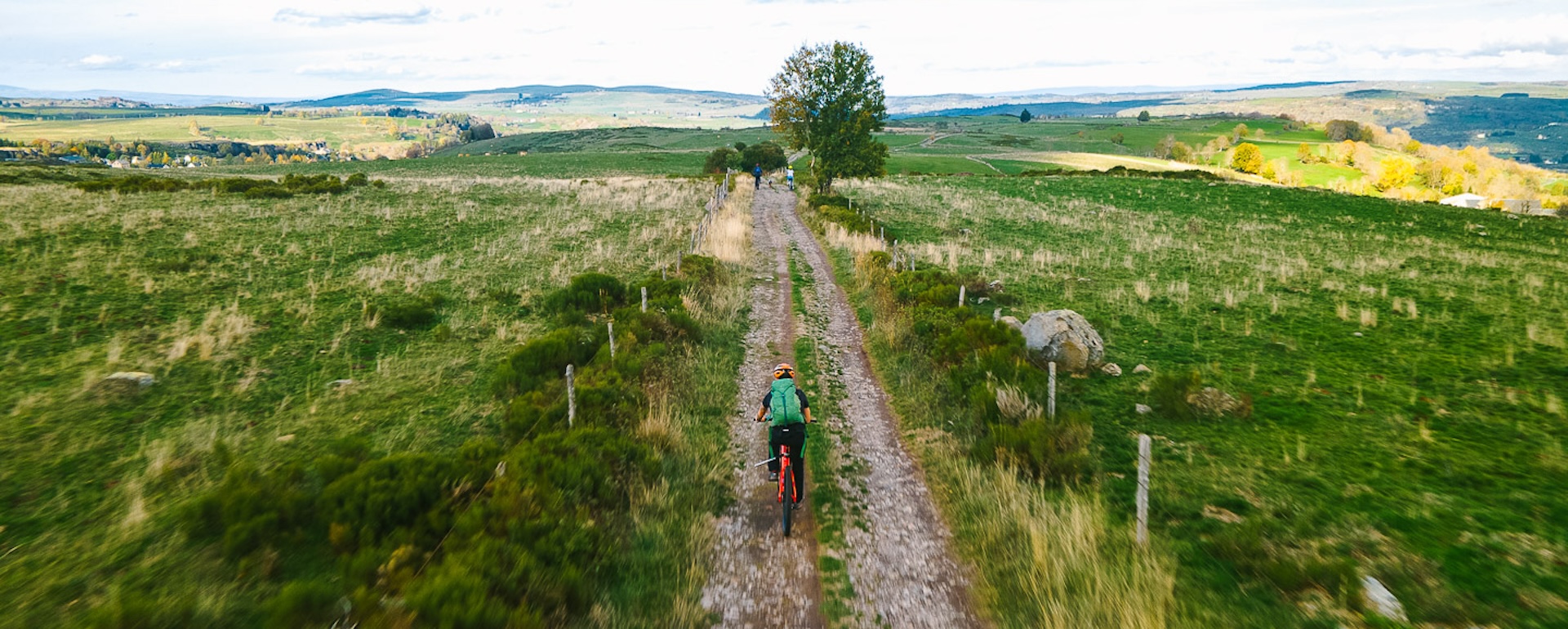 VTT sur l'Aubrac © Destinatrip-Flo-Vani_CRTL-Occitanie