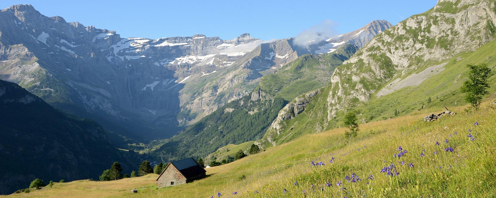 Le cirque de Gavarnie, site UNESCO au coeur des Pyrénées © Patrice Thébault / CRTL Occitanie